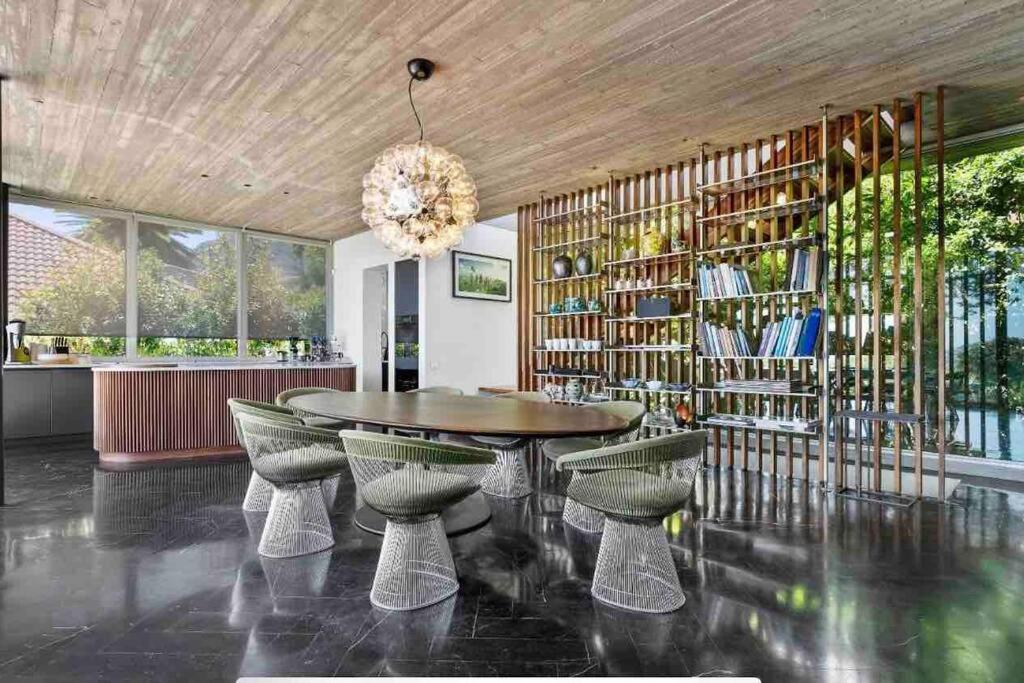 Villa Home, Is A True Oasis. Cape Town