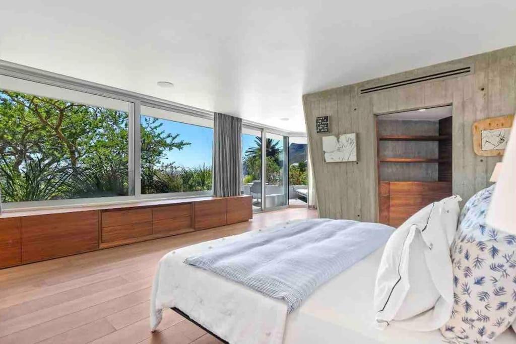 Home, Is A True Oasis. Villa Cape Town